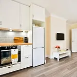 Greenwich Holiday Home
